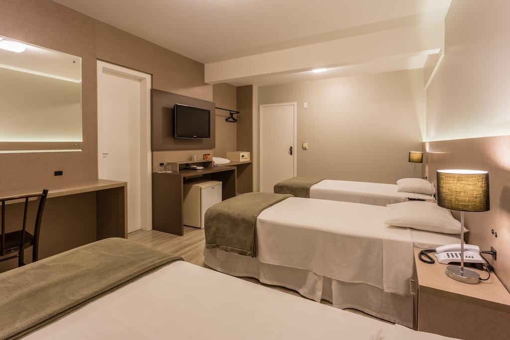 Hotel Farol Da Ilha 3*